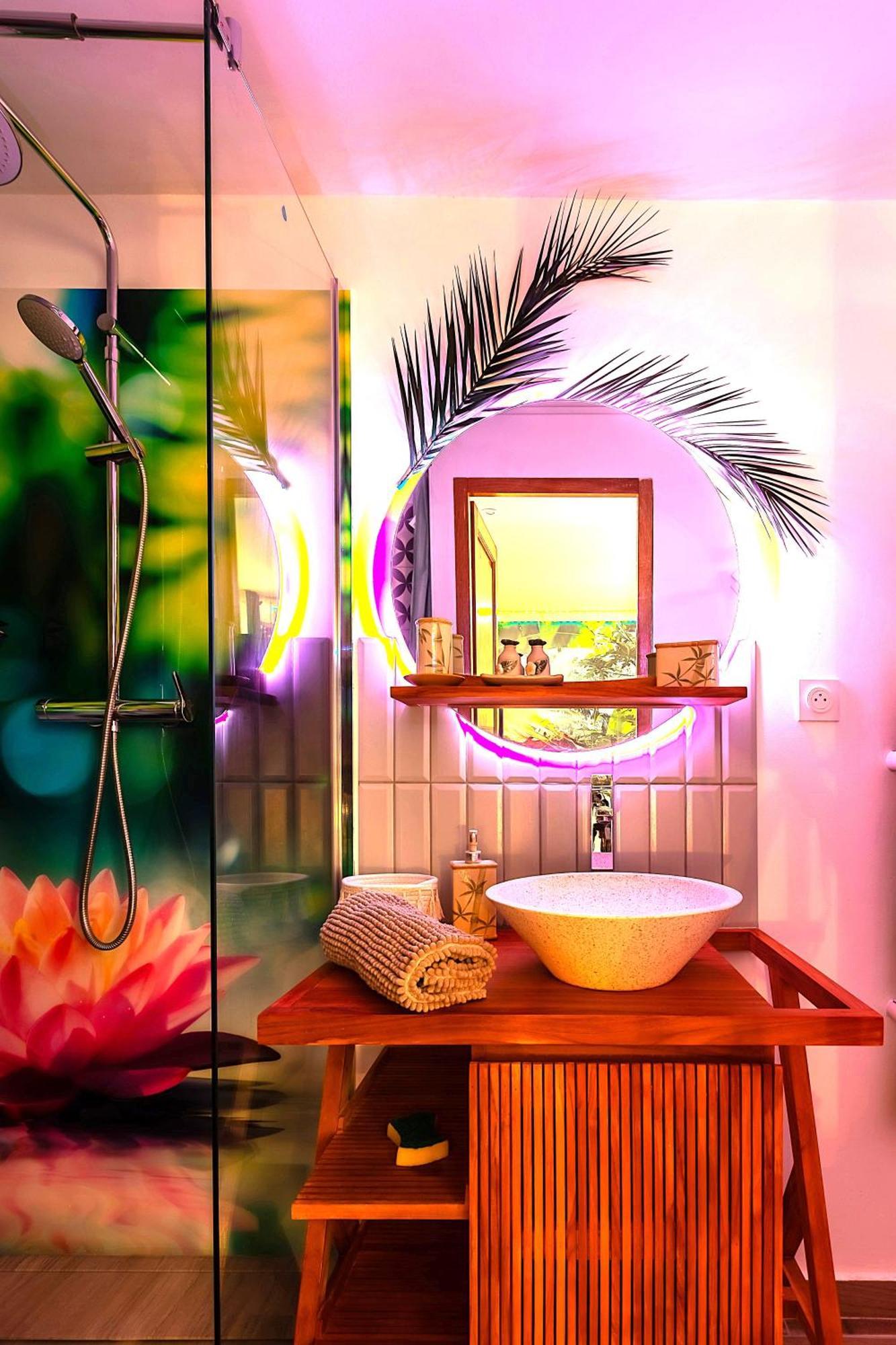 Jungle - Cocon Romantique Et Tropical Avec Jacuzzi Prive !
